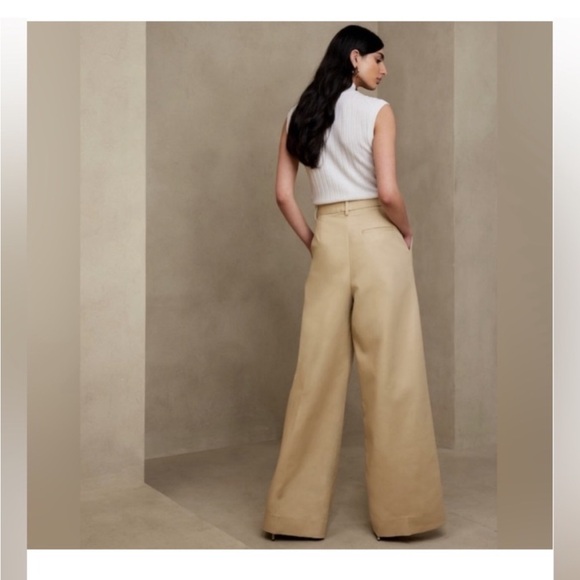Banana Republic Cruise Wide Leg Pants - Picture 2 of 8
